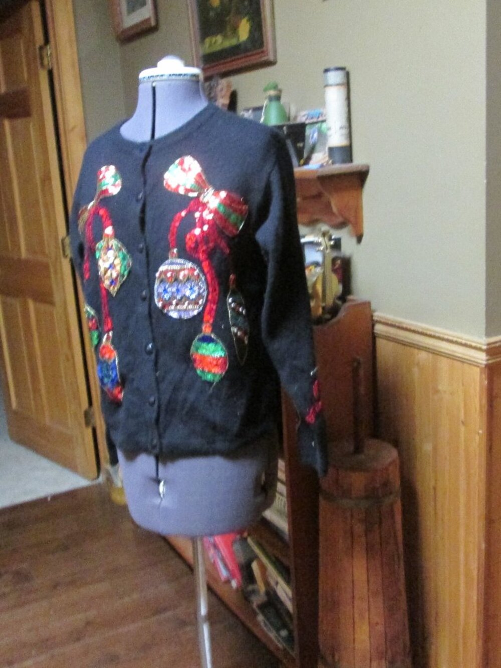 Glam Christmas cardigan heavy sequin ornaments acrylic angora black med 80s